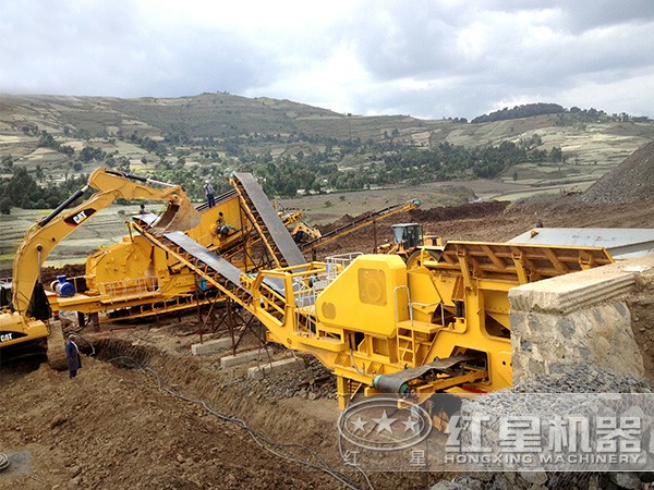 占地小、靈活轉場的輪胎式移動破碎車